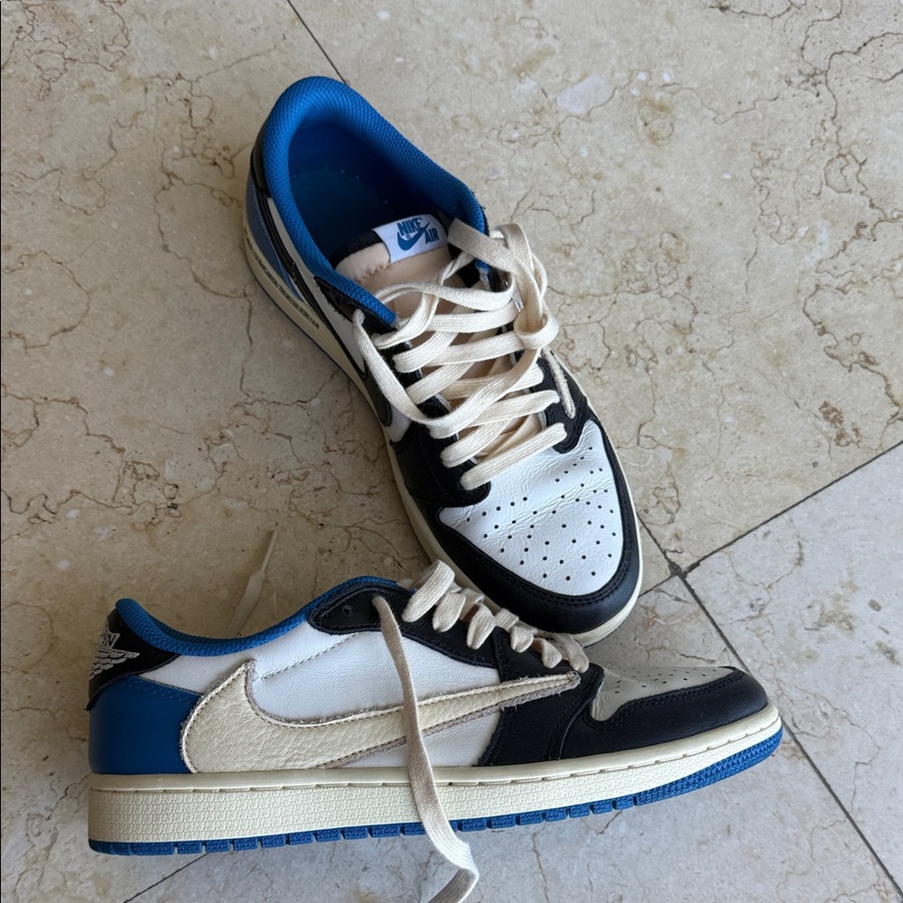 Nike Black, Blue, and White Low-Top Sneakers